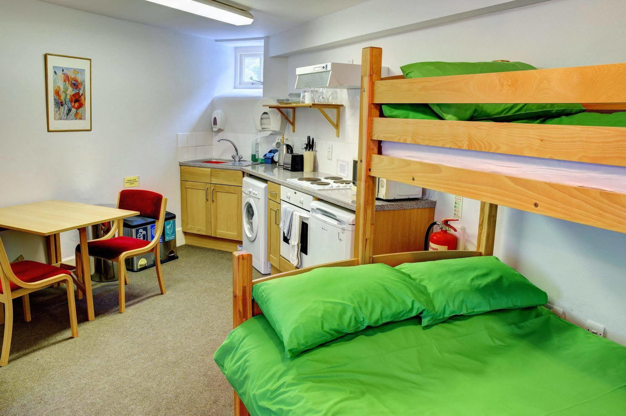 Yha Hostel *